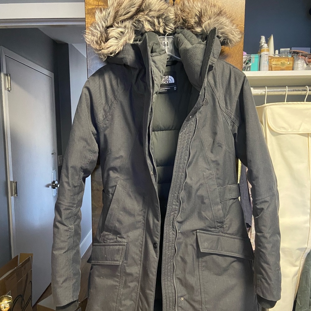 The North Face Outerboroughs Parka, Grey, XS, Mid-Length